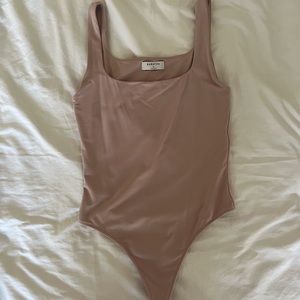 ARITZIA babaton contour bodysuit